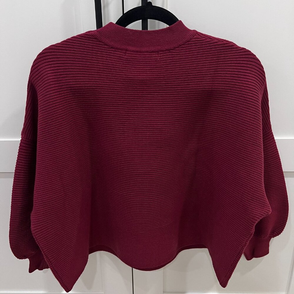 Avara Sweater - Picture 4 of 11